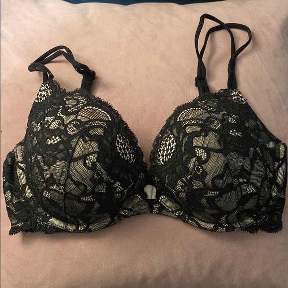 Victoria's Secret Very Sexy Push up bra - Picture 1 of 5